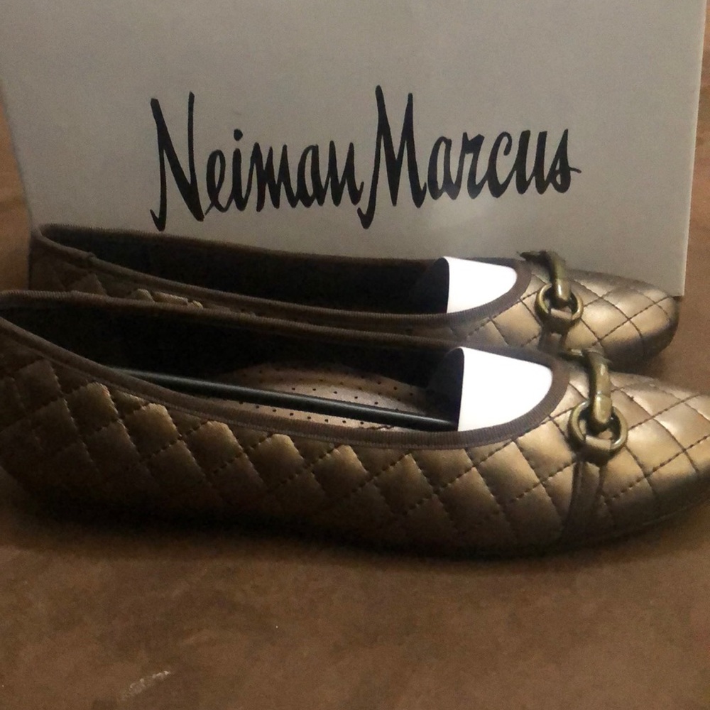 NIB Suzy Quilted Flats 8M gunmetal -Neiman Marcus
